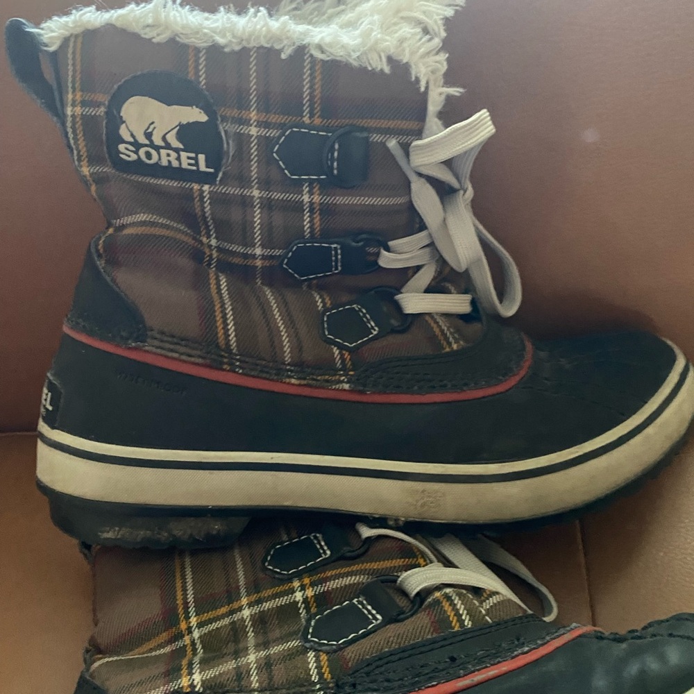 Sorel Tivoli Plaid fur trim Waterproof Boots US 7.5